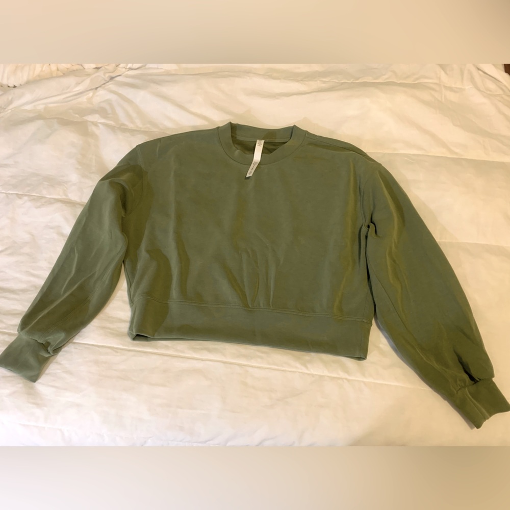 NWOT Lululemon Athletica Softstreme Perfectly Oversized Cropped Crew